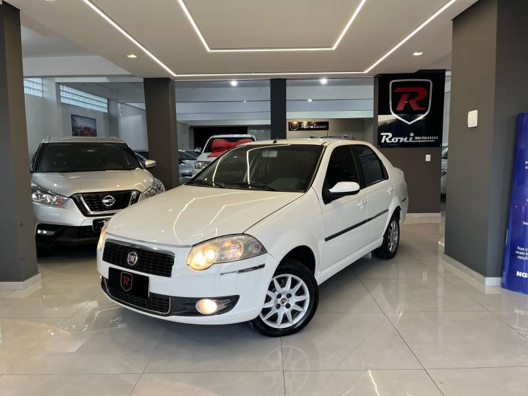 FIAT - SIENA - 2010/2011 - Branca - R$ 28.990,00