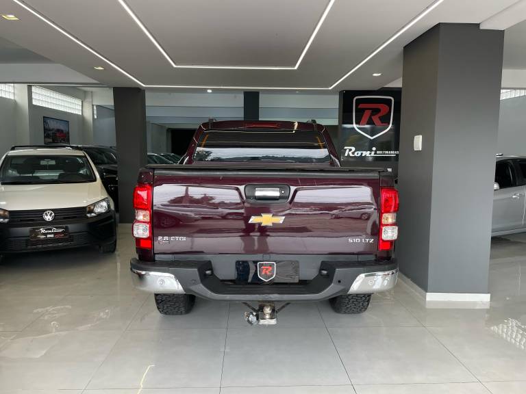 CHEVROLET - S10 - 2018/2019 - Vermelha - R$ 165.000,00