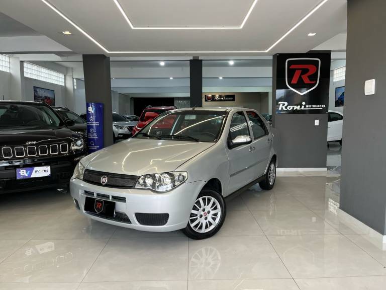 FIAT - SIENA - 2010/2010 - Prata - R$ 25.000,00