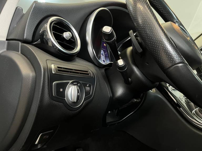 MERCEDES-BENZ - C 180 - 2018/2018 - Cinza - R$ 119.900,00