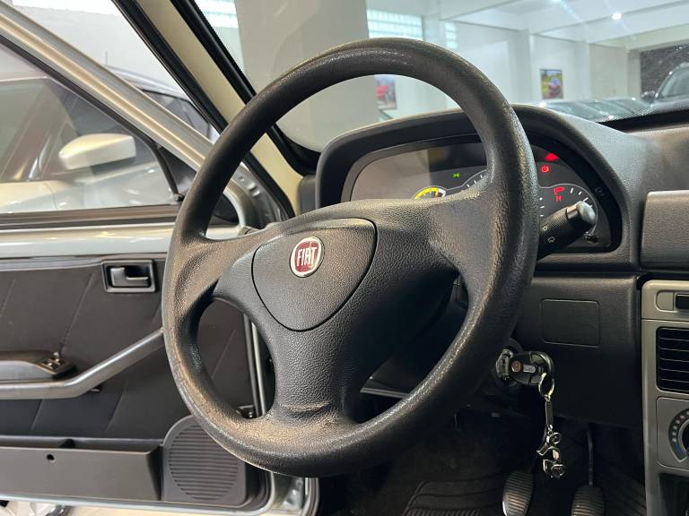 FIAT - UNO - 2009/2010 - Cinza - R$ 29.800,00