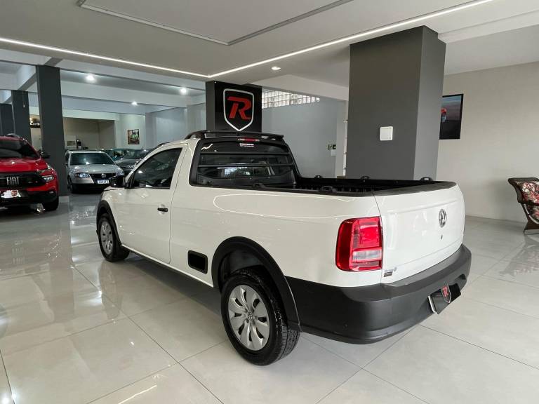 VOLKSWAGEN - SAVEIRO - 2018/2018 - Branca - R$ 55.000,00