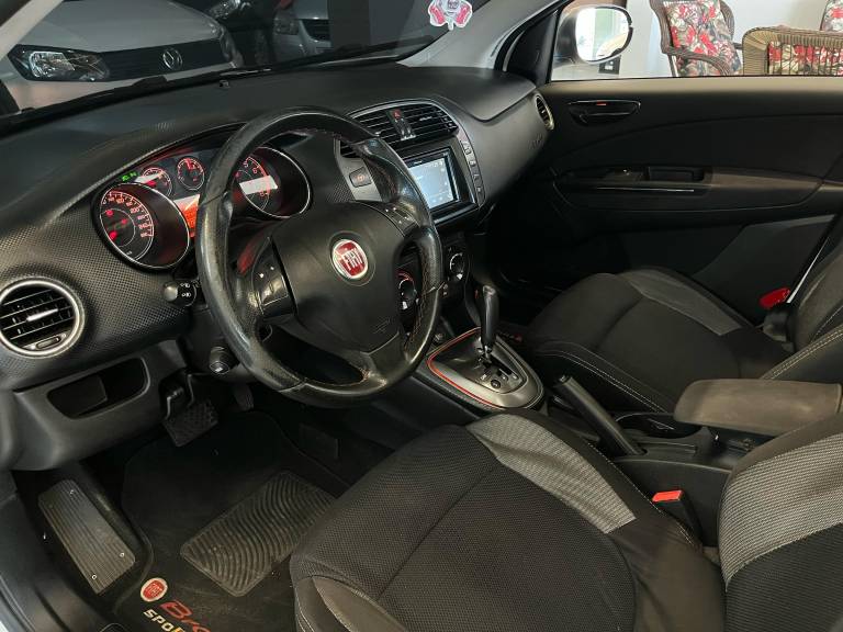 FIAT - BRAVO - 2013/2013 - Branca - R$ 43.500,00