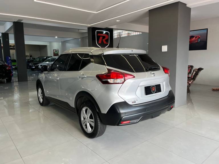 NISSAN - KICKS - 2019/2019 - Prata - R$ 87.990,00