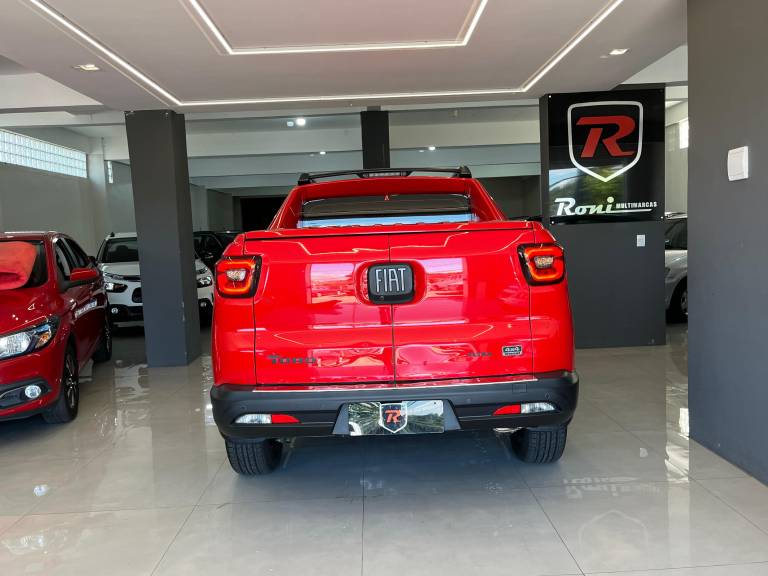 FIAT - TORO - 2022/2022 - Vermelha - R$ 139.900,00