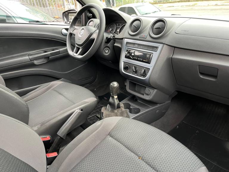 VOLKSWAGEN - SAVEIRO - 2018/2018 - Branca - R$ 55.000,00
