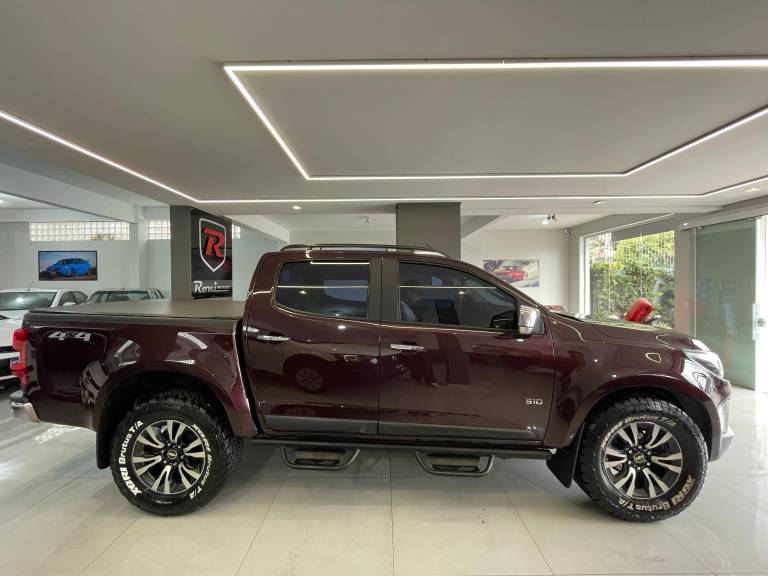 CHEVROLET - S10 - 2018/2019 - Vermelha - R$ 165.000,00