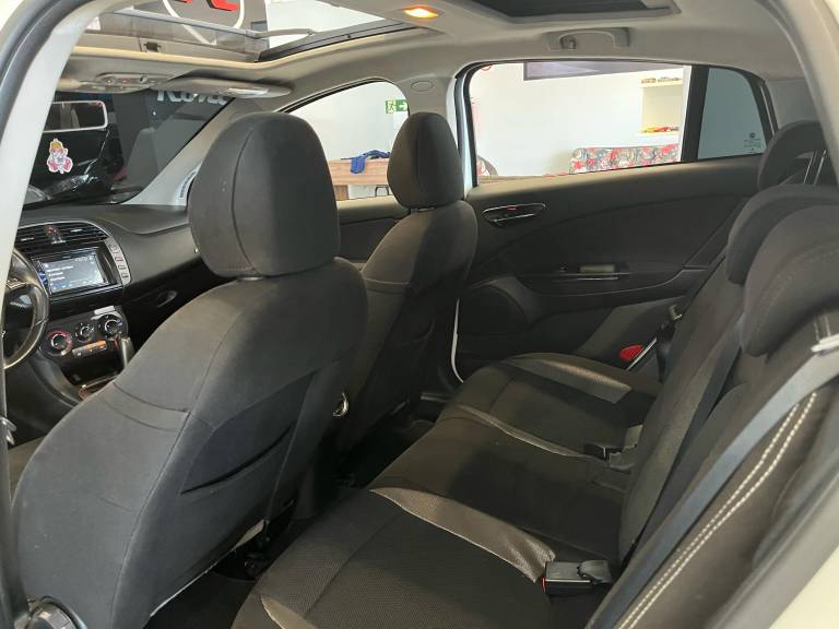 FIAT - BRAVO - 2013/2013 - Branca - R$ 43.500,00