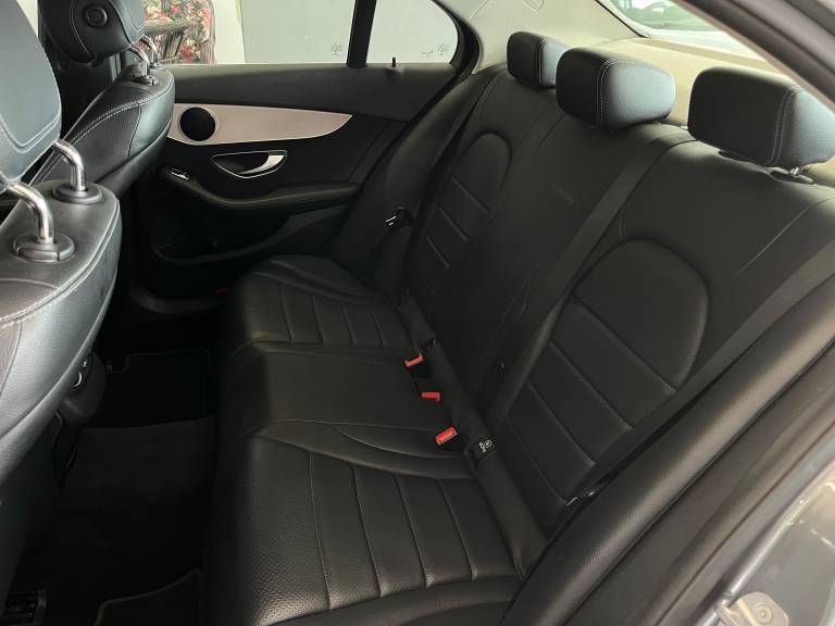 MERCEDES-BENZ - C 180 - 2018/2018 - Cinza - R$ 119.900,00