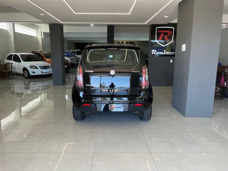 FIAT - IDEA - 2013/2014 - Preta - R$ 41.900,00