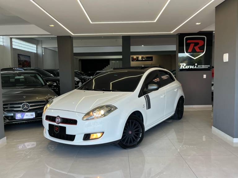 FIAT - BRAVO - 2013/2013 - Branca - R$ 43.500,00