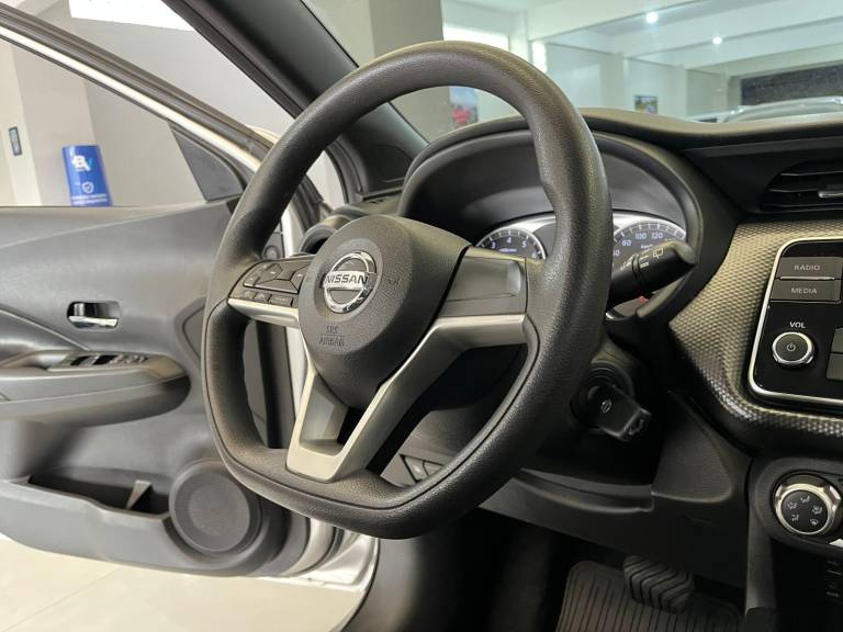 NISSAN - KICKS - 2019/2019 - Prata - R$ 87.990,00