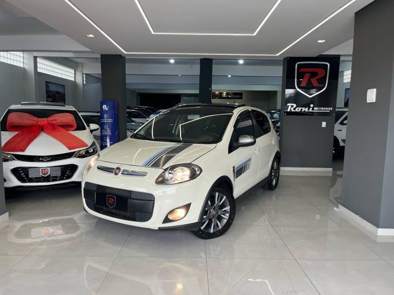 FIAT - PALIO - 2015/2016 - Branca - R$ 54.900,00