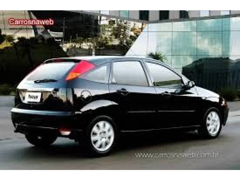 FORD - FOCUS - 2007/2007 - Preta - R$ 23.500,00