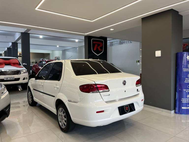 FIAT - SIENA - 2010/2011 - Branca - R$ 28.990,00