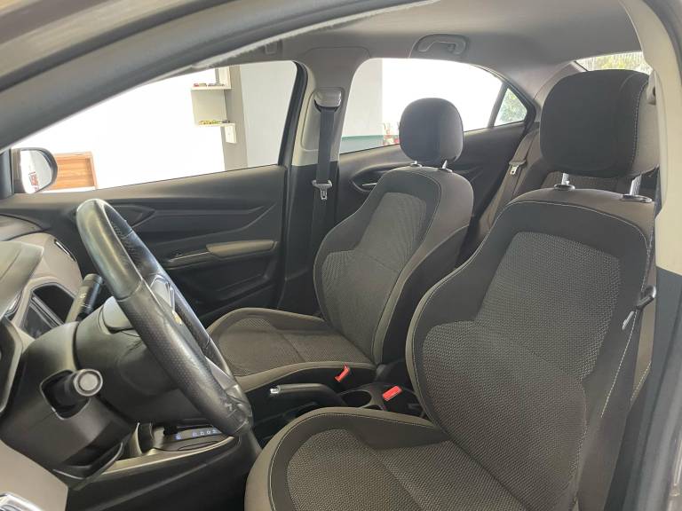 CHEVROLET - PRISMA - 2014/2014 - Cinza - R$ 57.900,00