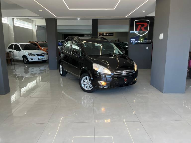 FIAT - IDEA - 2013/2014 - Preta - R$ 41.900,00