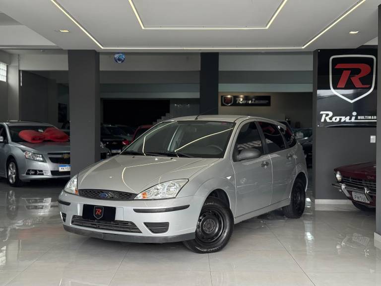 FORD - FOCUS - 2008/2008 - Prata - R$ 26.990,00