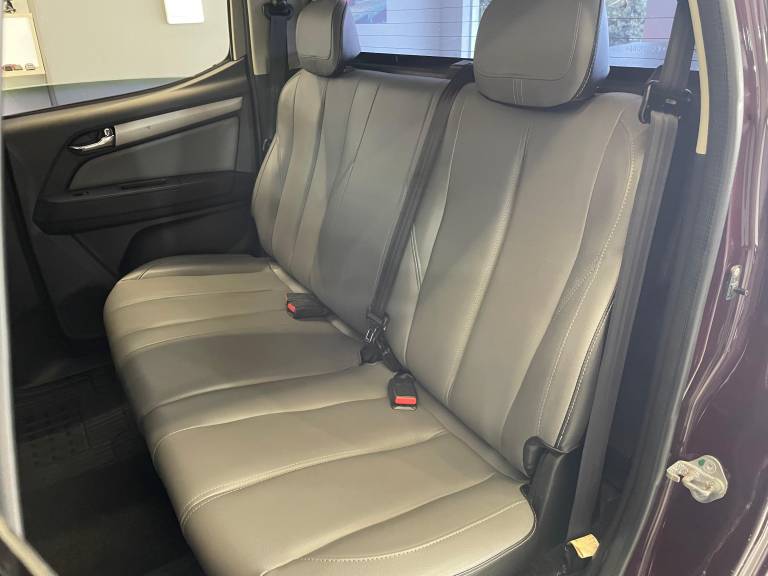 CHEVROLET - S10 - 2018/2019 - Vermelha - R$ 165.000,00