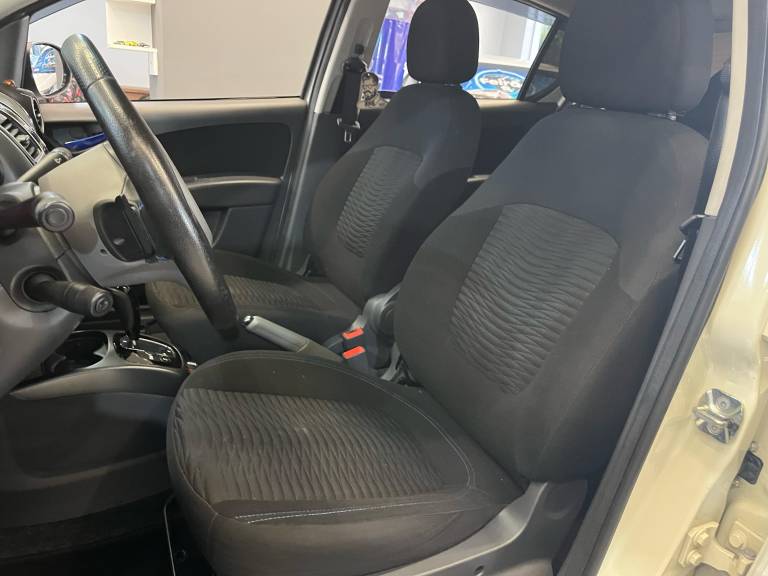 FIAT - PALIO - 2015/2016 - Branca - R$ 54.900,00