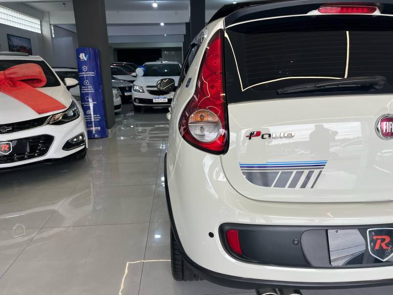 FIAT - PALIO - 2015/2016 - Branca - R$ 54.900,00