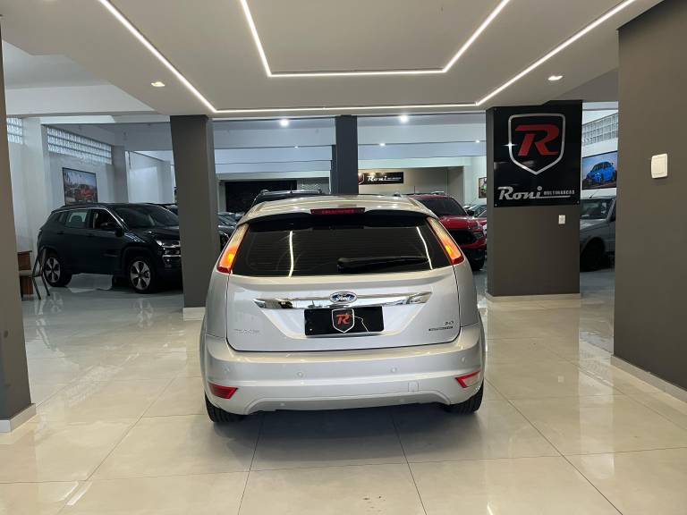 FORD - FOCUS - 2012/2013 - Prata - R$ 49.950,00