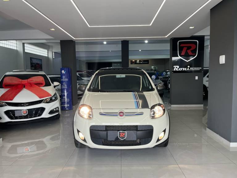 FIAT - PALIO - 2015/2016 - Branca - R$ 54.900,00