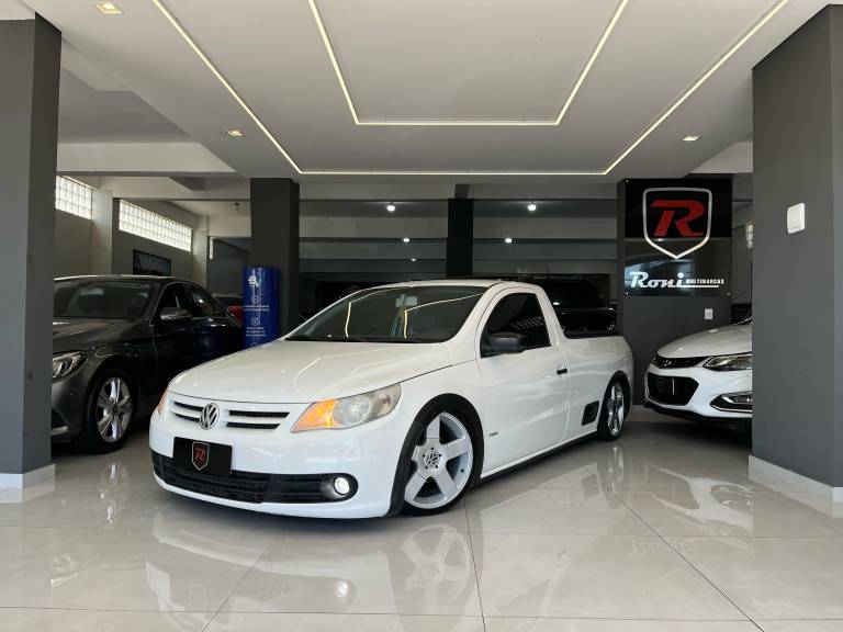 VOLKSWAGEN - SAVEIRO - 2011/2011 - Branca - R$ 42.990,00
