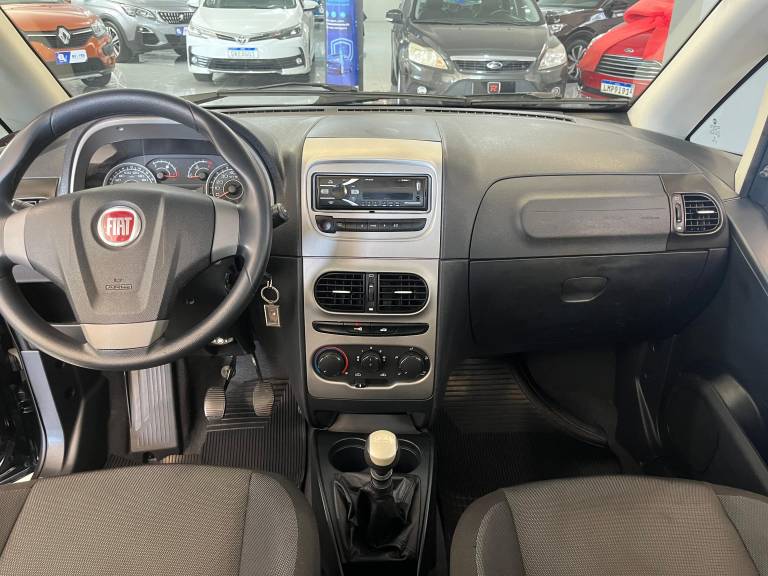 FIAT - IDEA - 2013/2014 - Preta - R$ 41.900,00